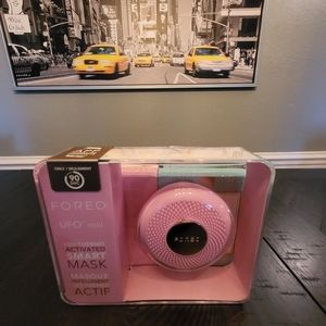 FOREO UFO pink pearl mini bundle w/7×4 face masks